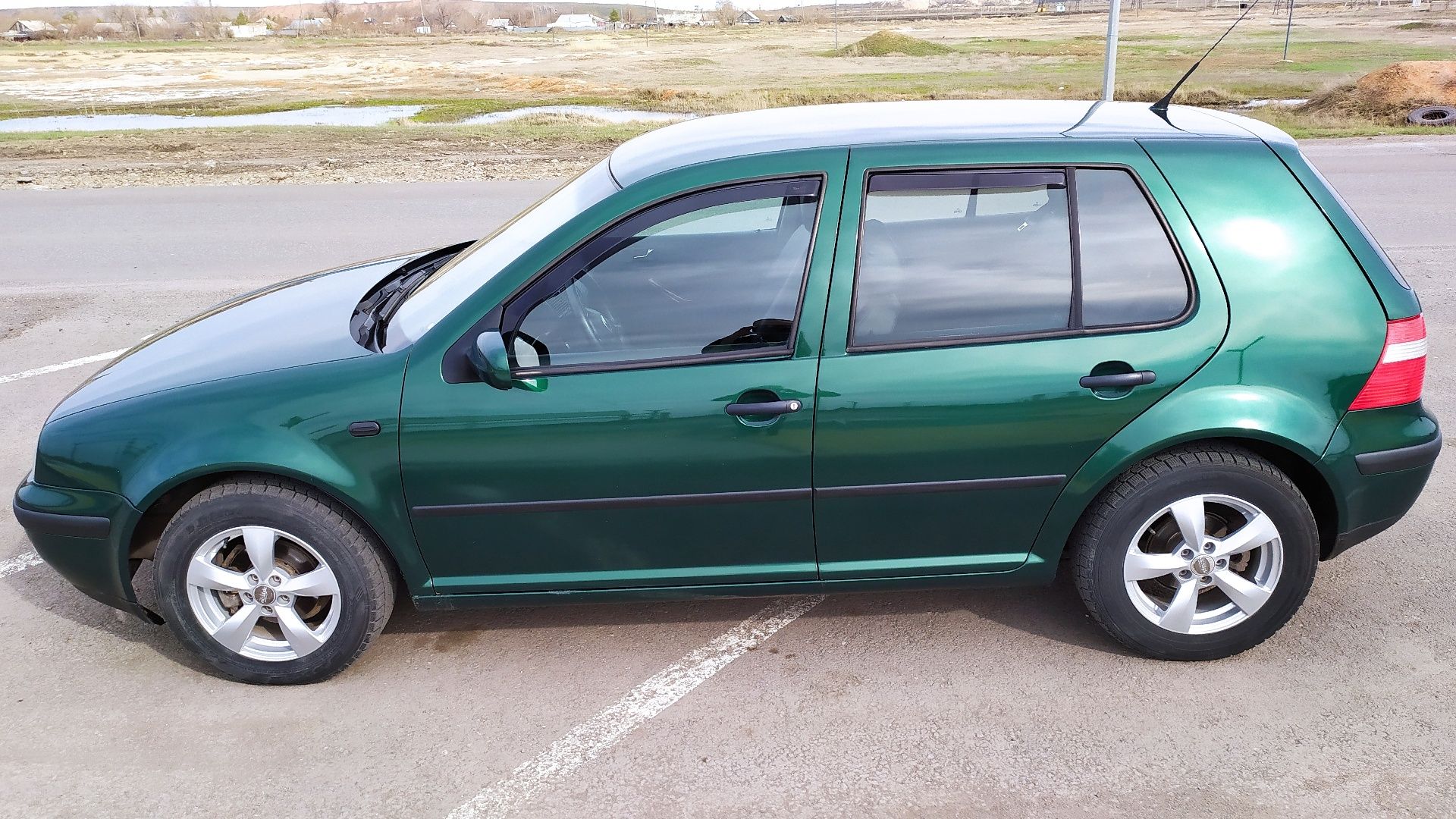 Golf 4 обьём 1.4 2002