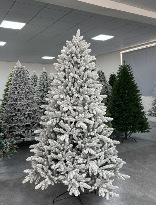 Новогодняя Елка Доставка бесплатно.В подарок грилянда и игрушкий.