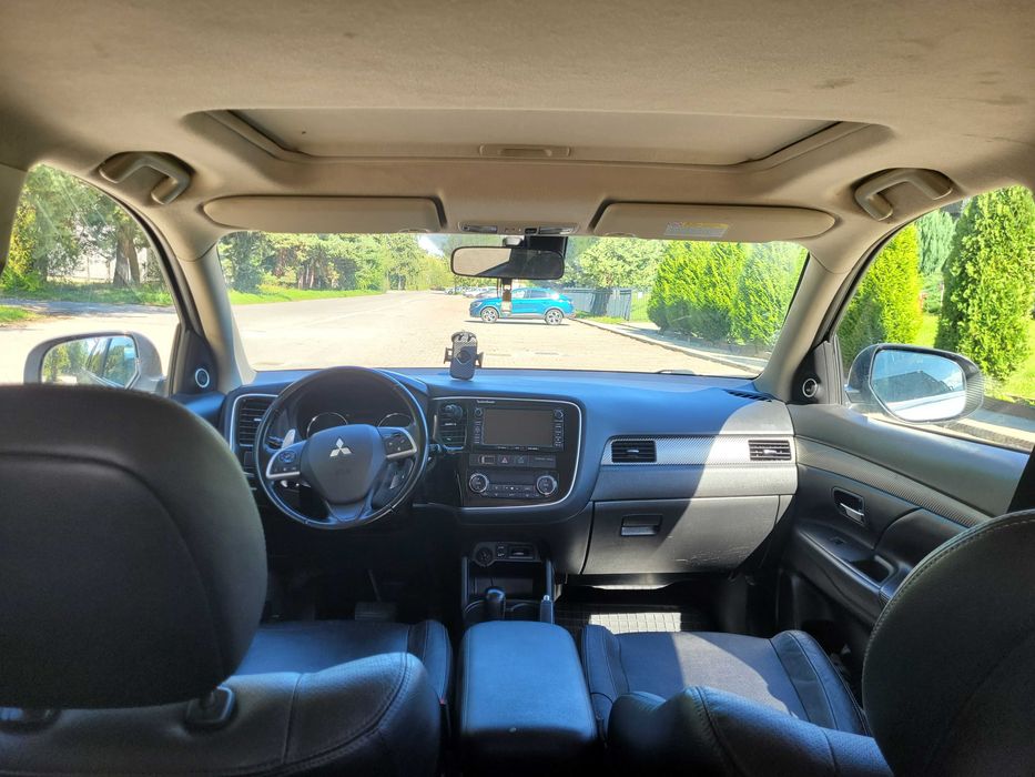 Mitsubishi outlander 3