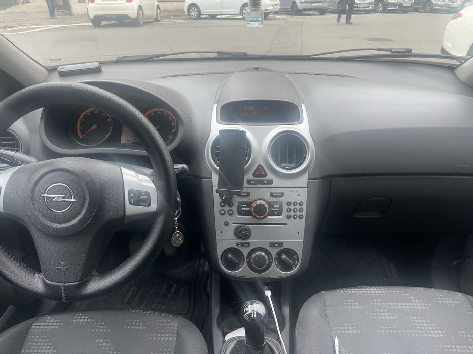 Opel Corsa 2014 1.2 benzina + gpl