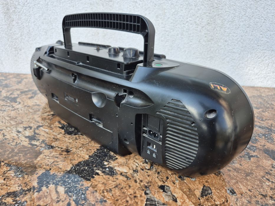 Radio casetofon marca Philips,model AW-7160