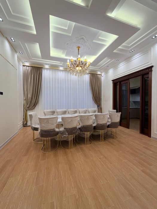 Яккасарай сдаетсья или прдаётся 6,5 сотки 10 комнота