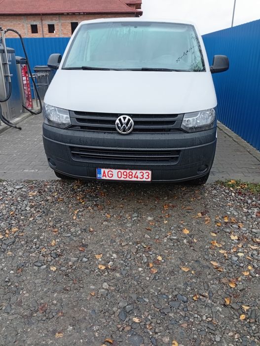 Vând autoutilitara Volkswagen Transporter T5,an de fabricație 2015,TDI