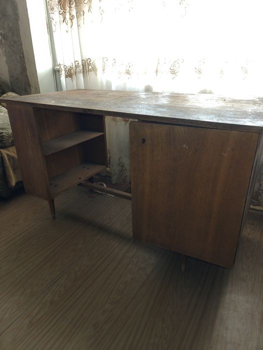 Отдам даром: Винтажный Письменный Стол (Под Реставрацию/Дача)