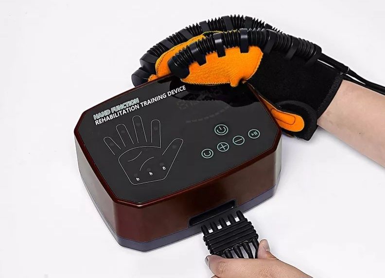 Робот перчатка инсульт реабилитация