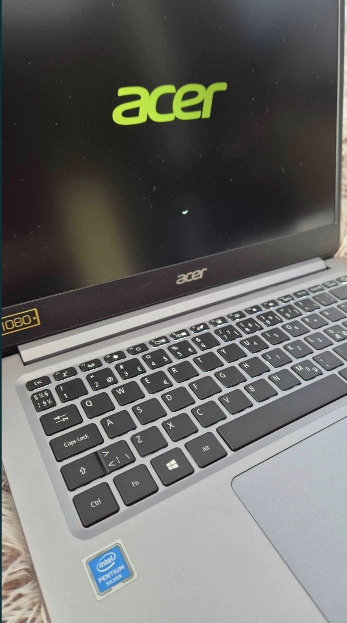 Laptop ACER Swift 1 SF114-32