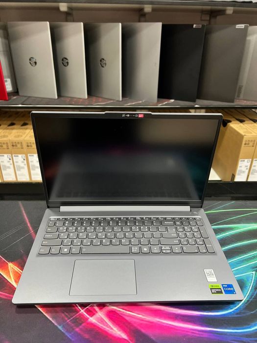 Lenovo LOQ 
Intel Core i5-12450HX
DDR5 12GB
SSD 512GB Nvme
RTX4050 6GB
