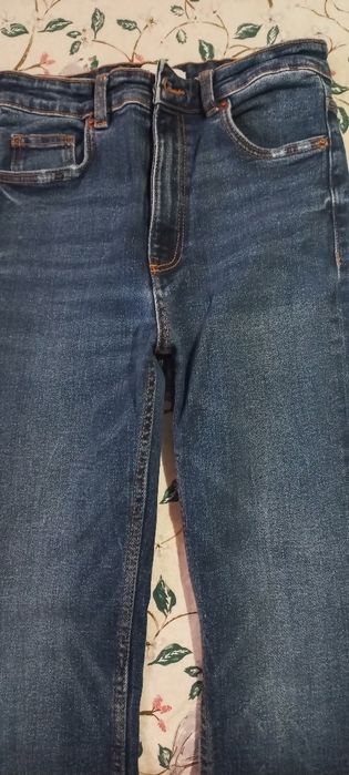 Дънки ZARA тъмно сини,нови