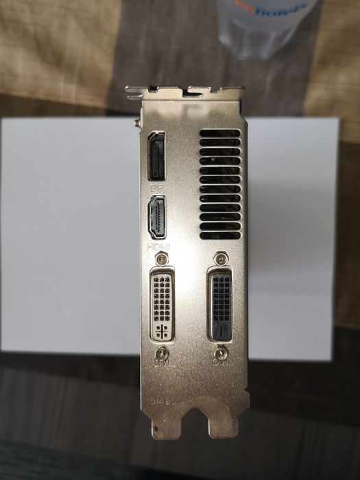 Placă video Sapphire Radeon HD 7850, 2GB GDDR5, 256-bit