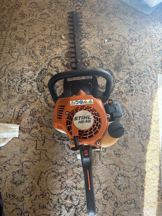 Foarfeca taiat gard viu stihl