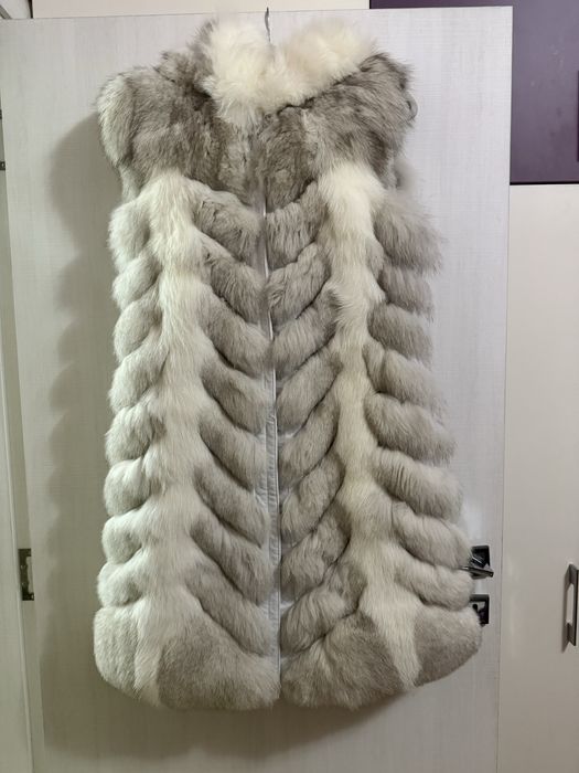 Елек от полярна лисица размер М/Л