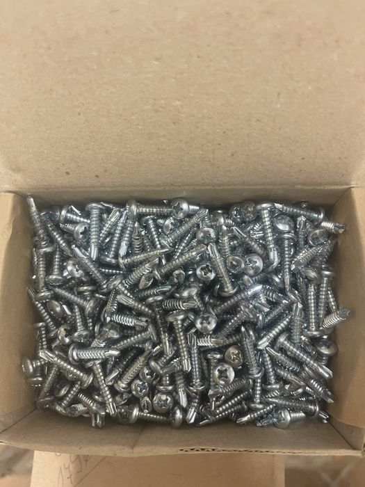 Suruburi autoforante si holsuruburi