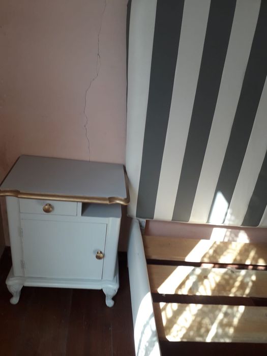 Set de dormitor, comoda + Pat + noptiere