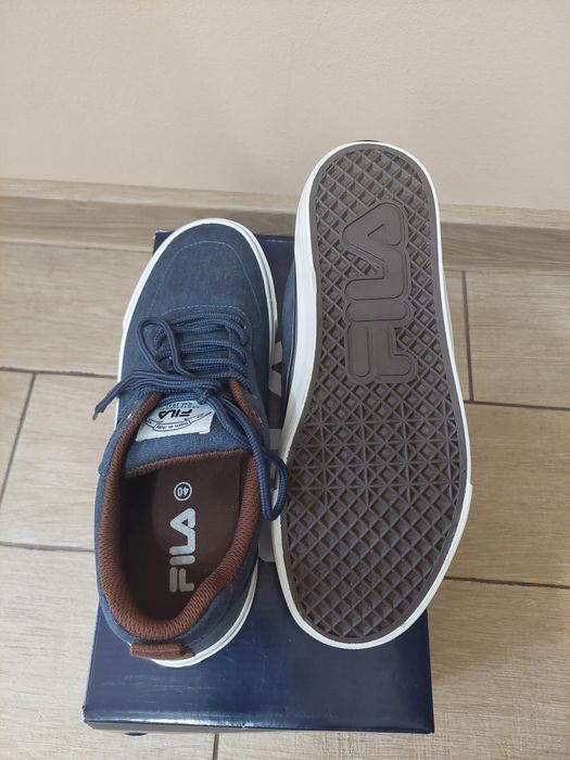 Нови оригинални маратонки FILA номер  40