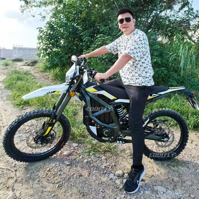 Sur Ron Ultra Bee ROAD LEGAL Inmatriculata