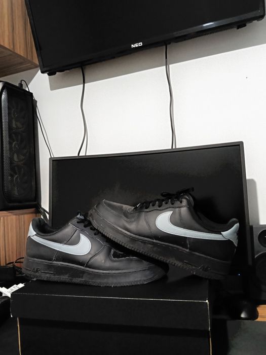 Продавам обувки Air force 1 със anti-crease  протектори!!!