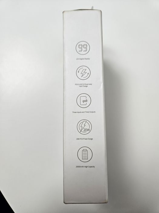 Baterie externă de 20000 mAh NOUĂ

Am primit o cadou si nu am folo