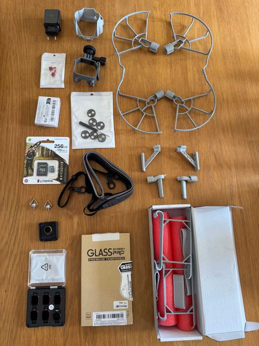 Super pachet drona DJI Mini 4 Pro Fly More Combo, garantie 24.04.2027