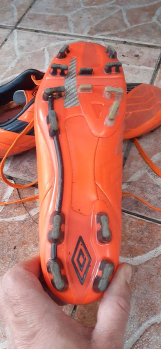 Спортни футболни  обувки