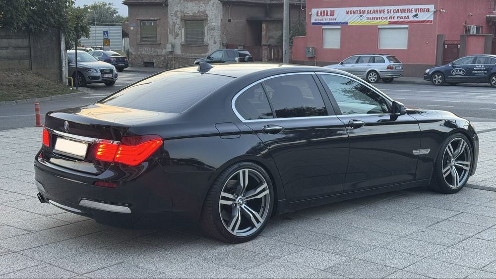 Bmw seria 7 / f01 / 730d / 245cp / M pachet / impecabil