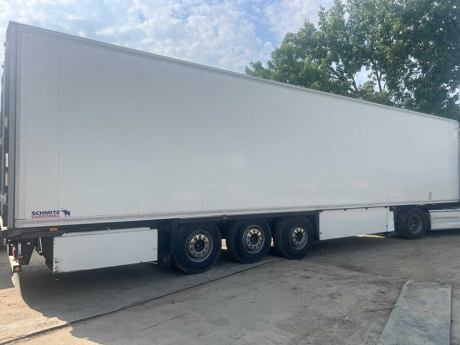 SE VINDE semiremorca Schmitz (FRIGO)