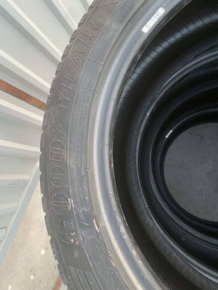 Продам шины 235 50 r19