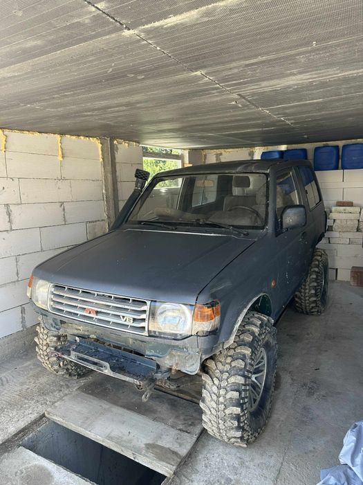 Mitsubishi pajero