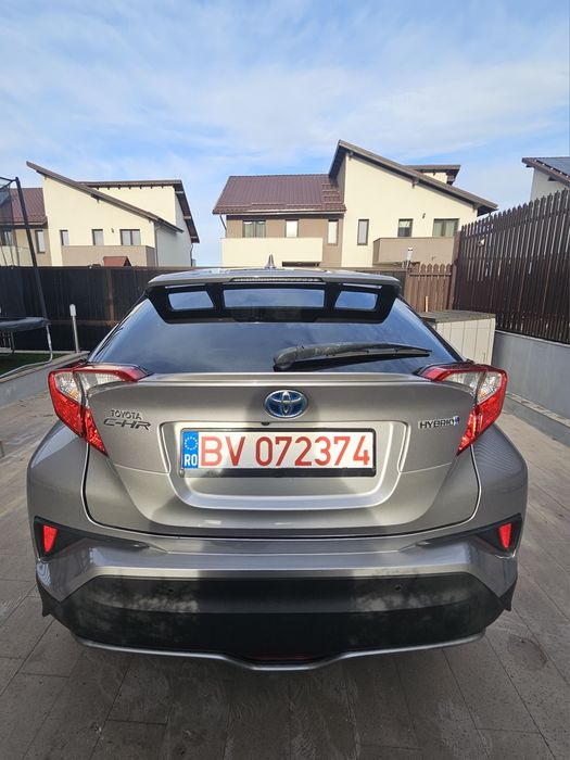 Toyota C-HR 1.8h Lounge 2w CVT