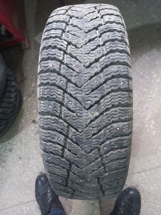 Продам резину на 16