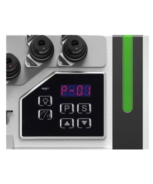 Продам оверлок. 5 ниточный