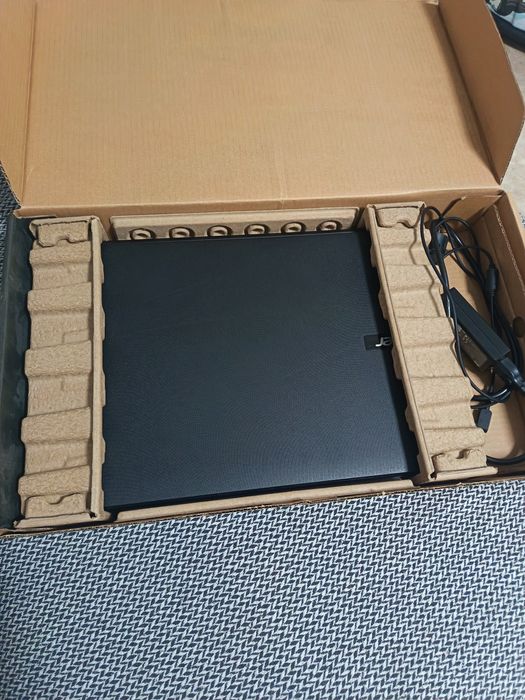 Лаптоп Acer ES17