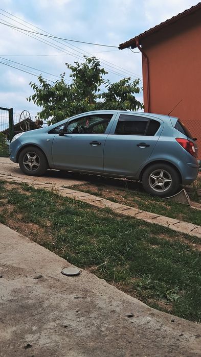 Vând opel corsa d