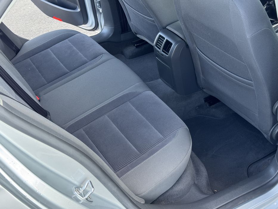 Volkswagen Jetta 1.6 MPi 102CP