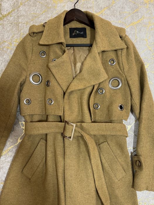 Палто цвят камел XS/S