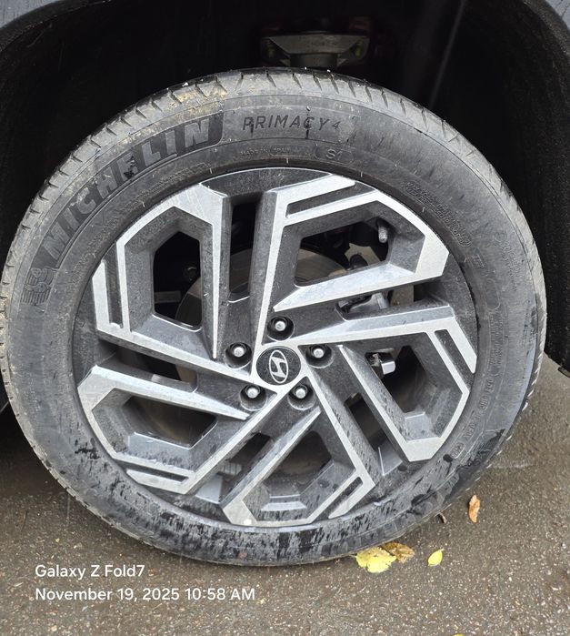 Vand 4 anvelope vara Michelin Primacy 235 50 19 folosite 2000km