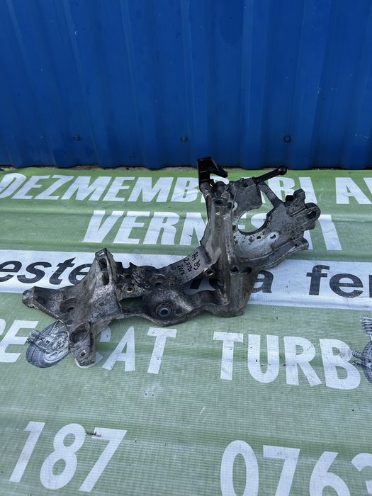 Suport accesorii, alternator , compresor Audi A4 B9 2.0 Tdi