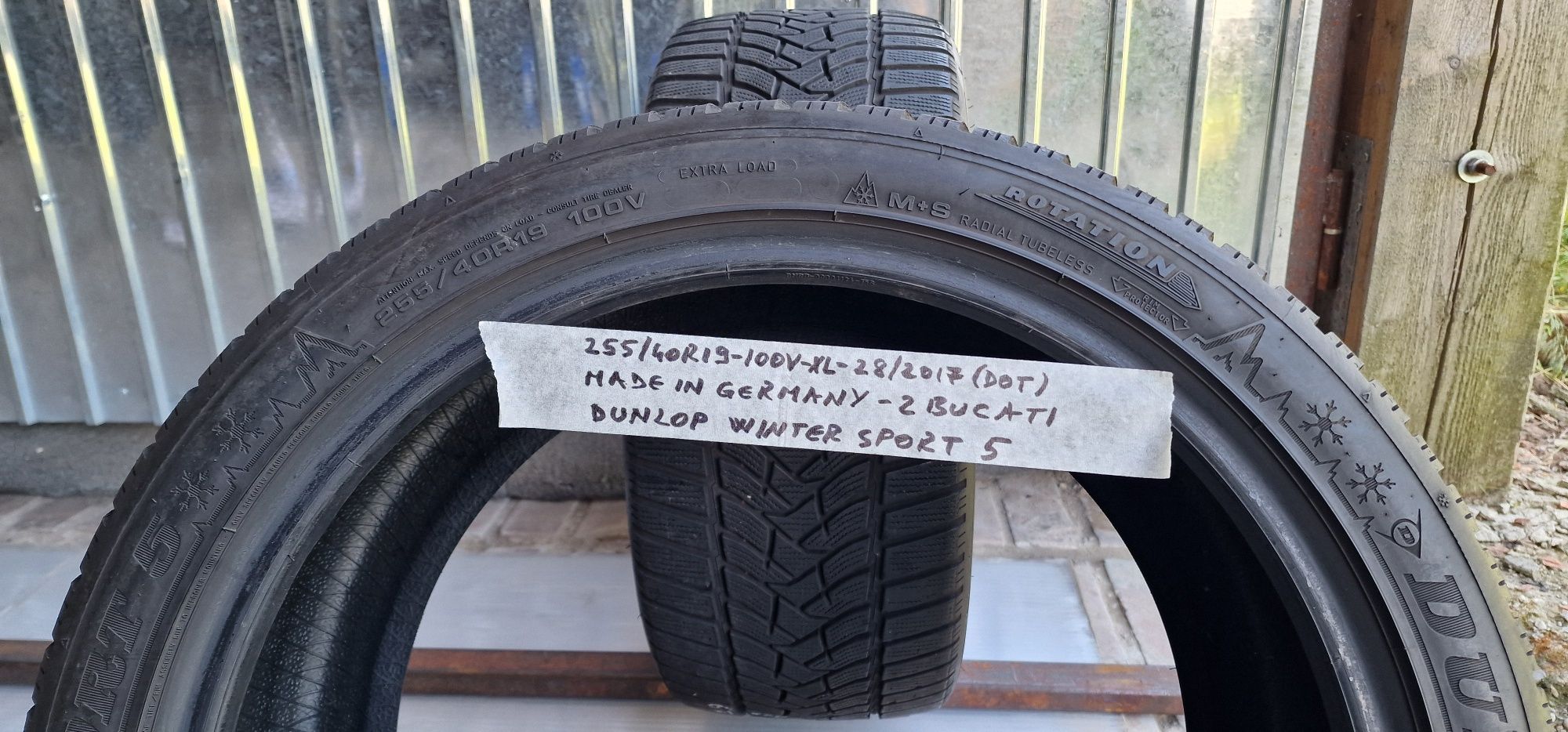 255/40 R19 - 2 anvelope - Dunlop - M+S - iarna - 6.5 mm !