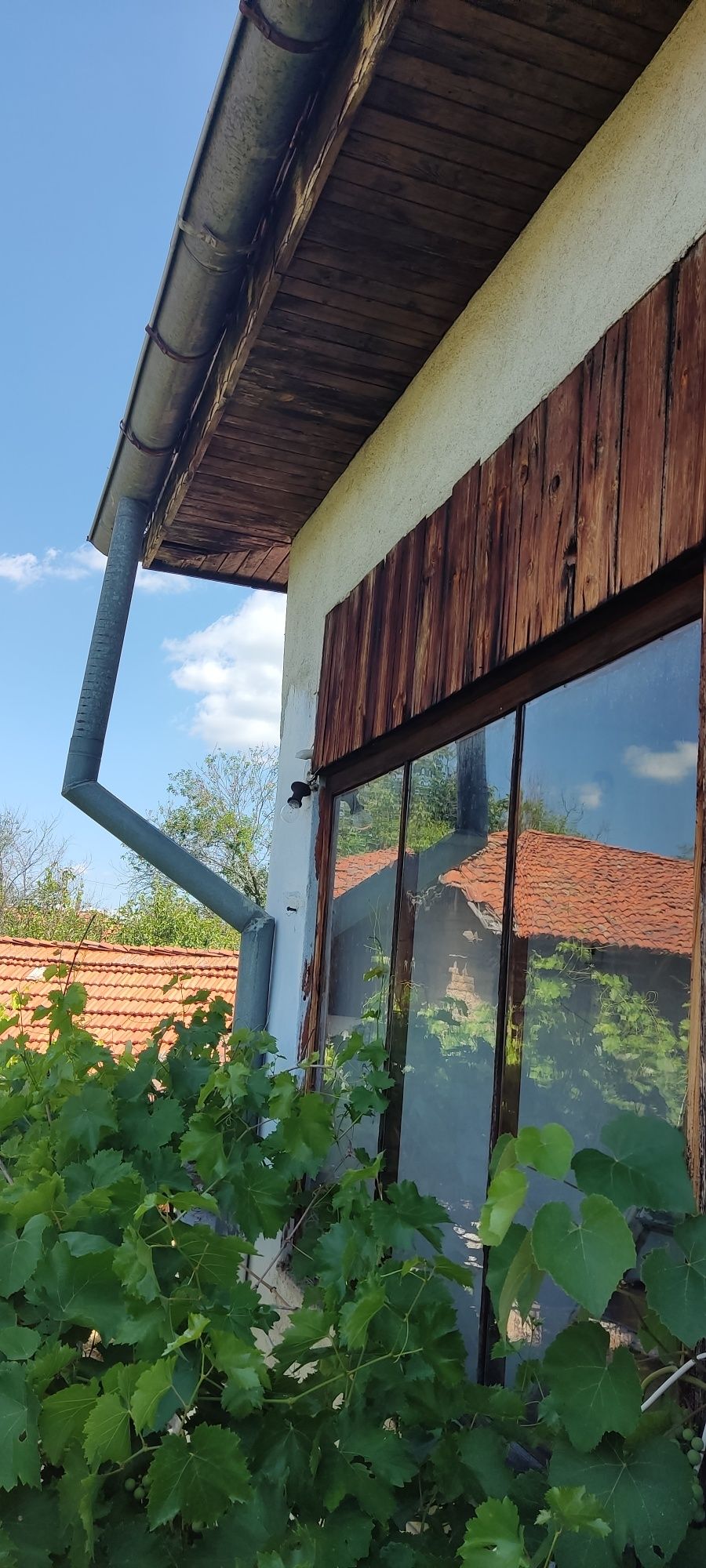 Продава къща с двор в село Казанка на 20км от  Стара Загора