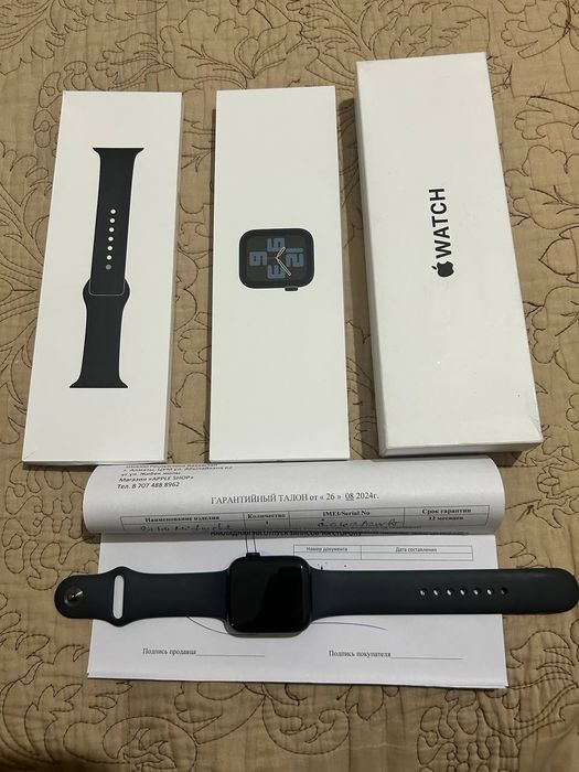 Часы Apple watch SE2 44 мм.