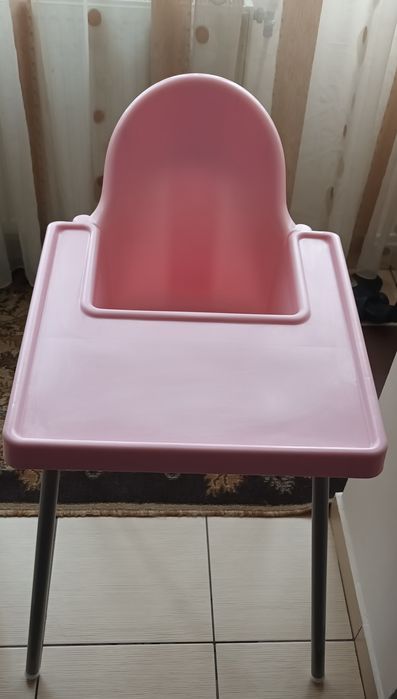 Scaun de masă roz tip Antilop