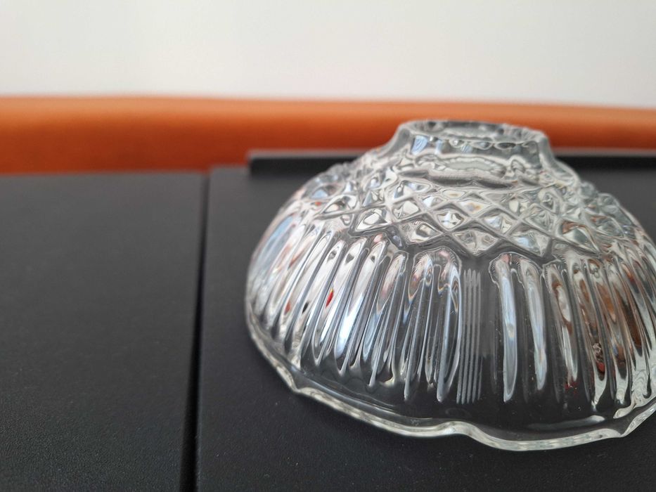 Scrumiera veche din cristal