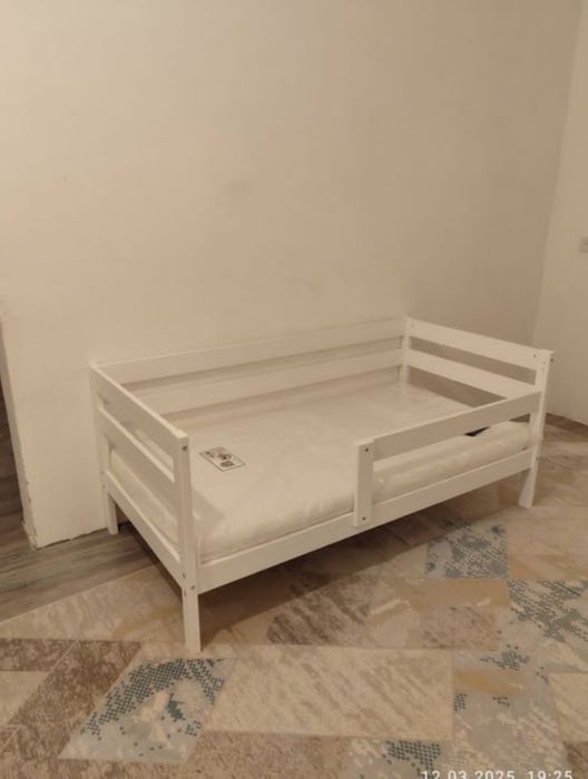 Продам кровать детскую