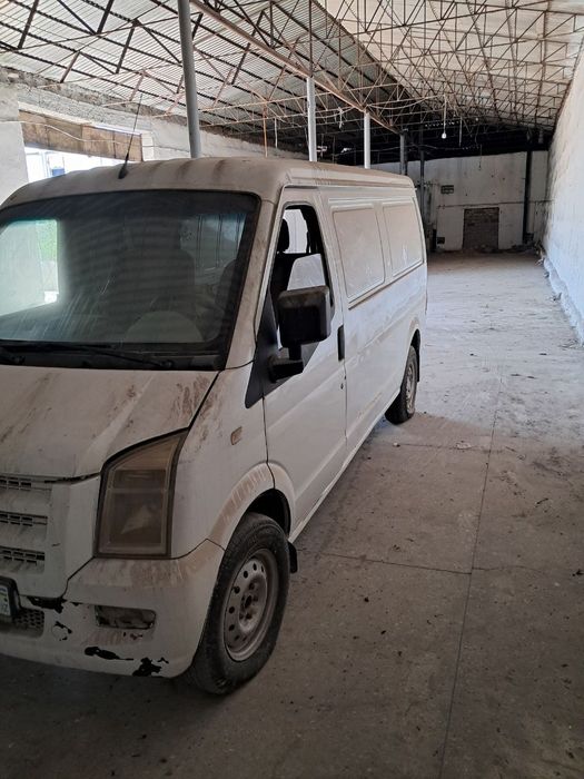Avtomobil DONGFENG