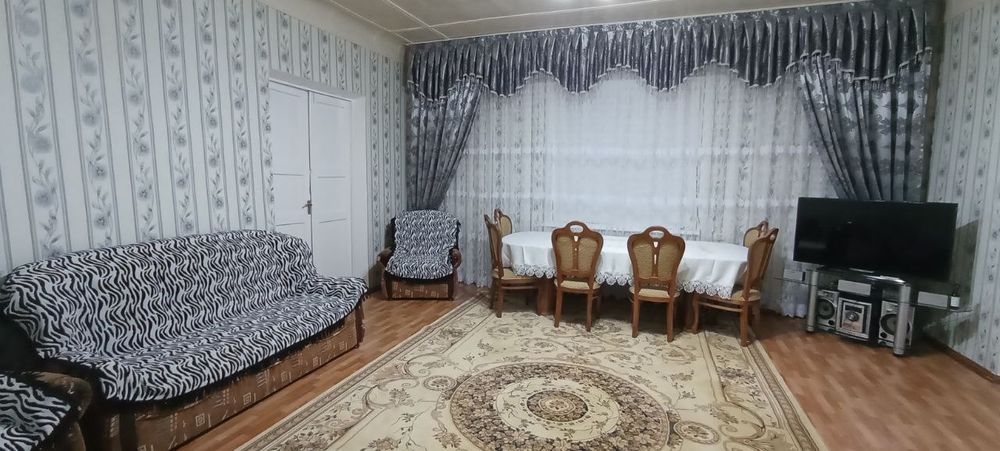 Ховли уй Ижарага берилади Паркентский Бозорни олдида 4 соток 4 хона