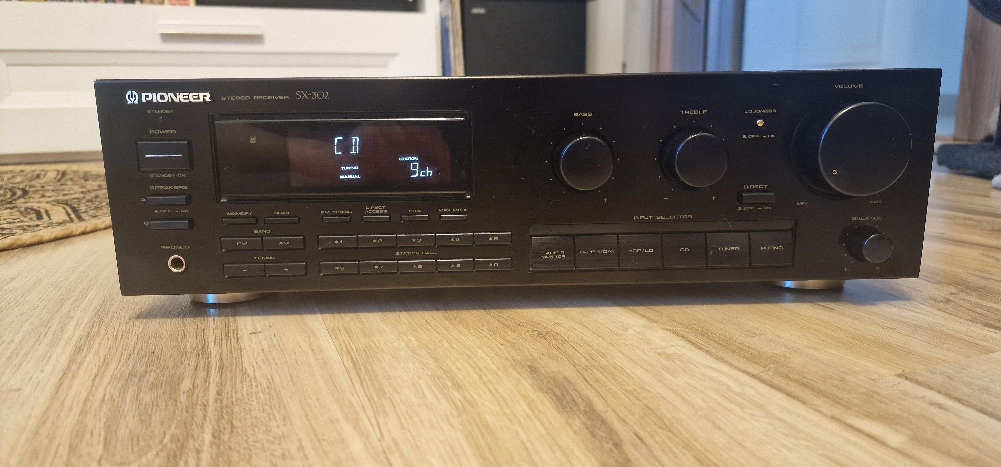 Vand un amplificator PIONEER SX-303
Mode