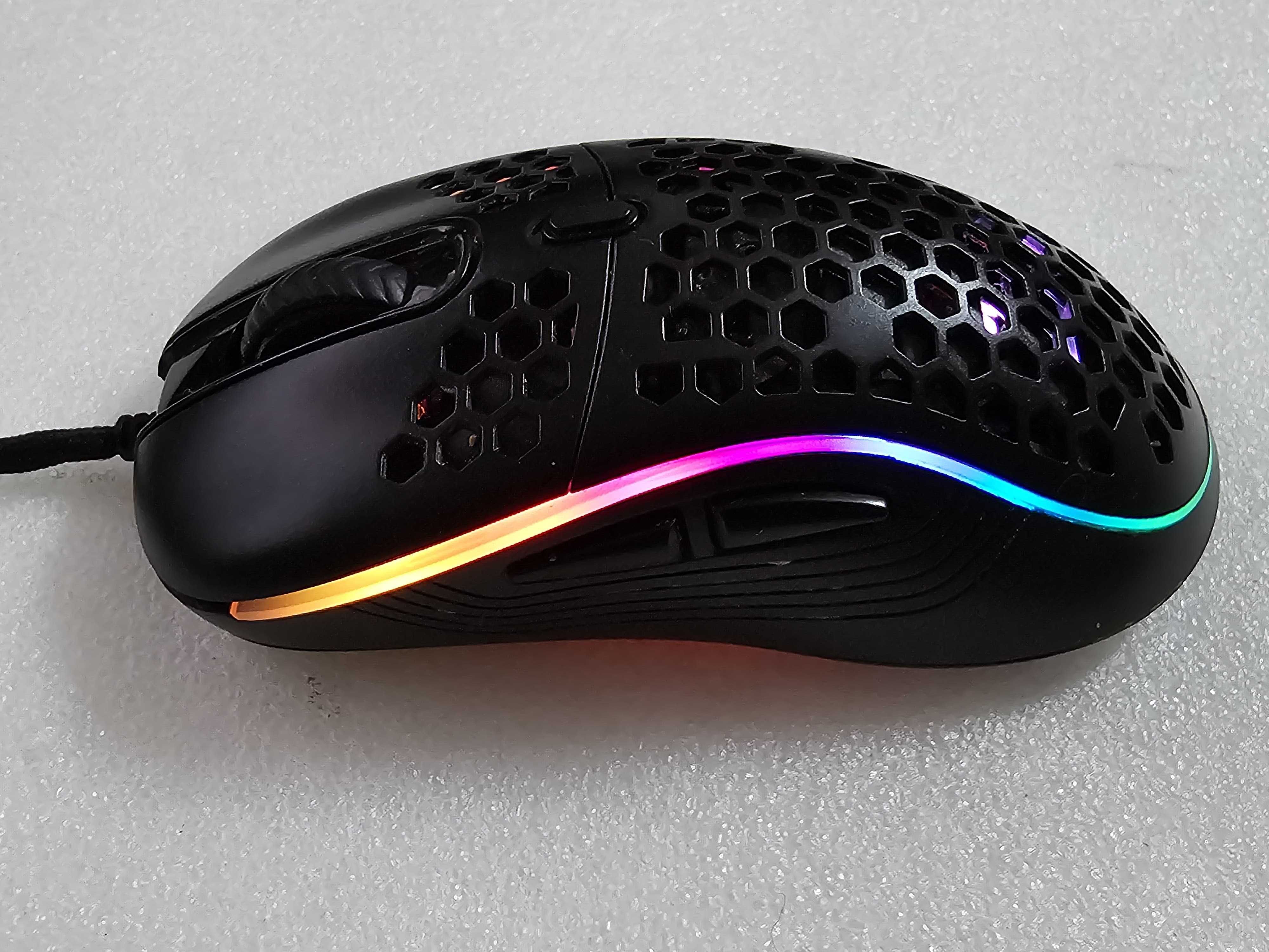Mouse Marvo M518, 4800dpi, optic, USB cu fir, Negru - poze reale