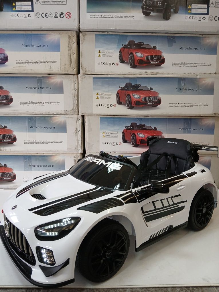 Акумулаторна кола Mercedes GT3 с меки гуми ,кожена седалка ,12V
