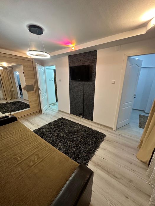 Inchiriez garsoniera