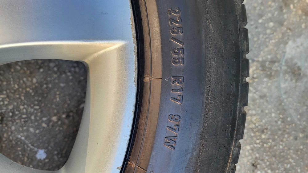 Vând jante Bmw R17 plus cauciucuri