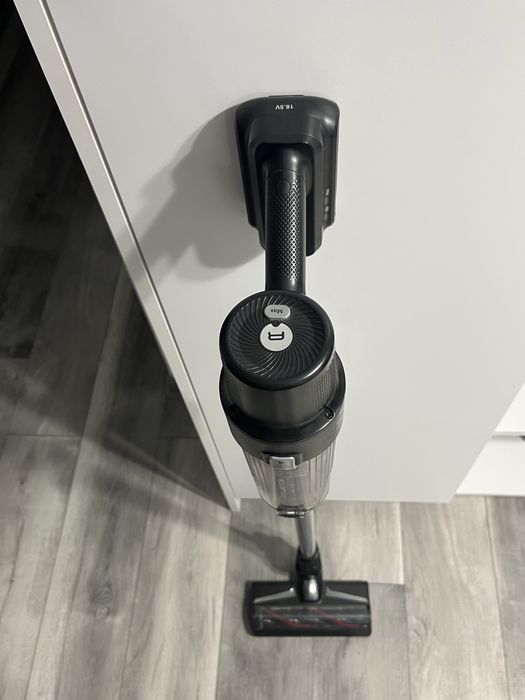 Aspirator de mana fara fir Rowenta x pert 67.0